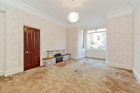 17 Lismore Crescent, Edinburgh, EH8 7DL