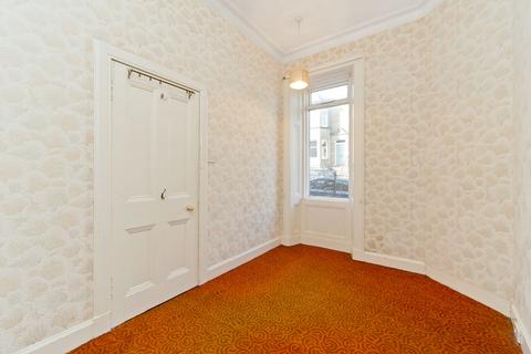 17 Lismore Crescent, Edinburgh, EH8 7DL