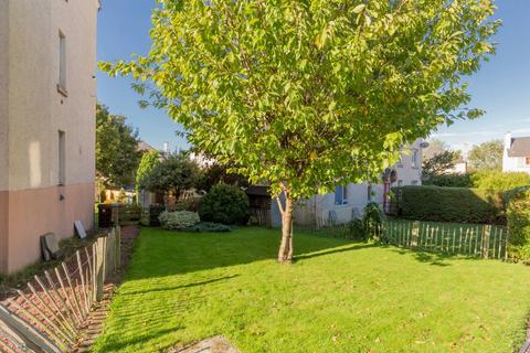 5/2 Loganlea Loan, Edinburgh, EH7 6NH