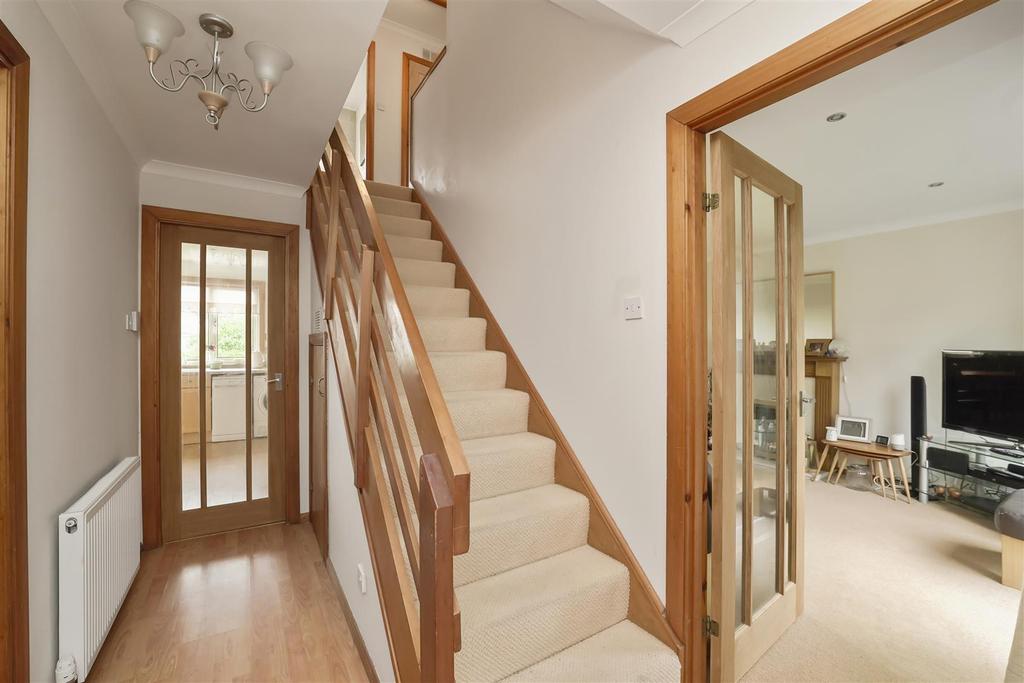 29, Old Kirk Road, Dunfermline, KY12 7SX 4 bed detached house £280,000