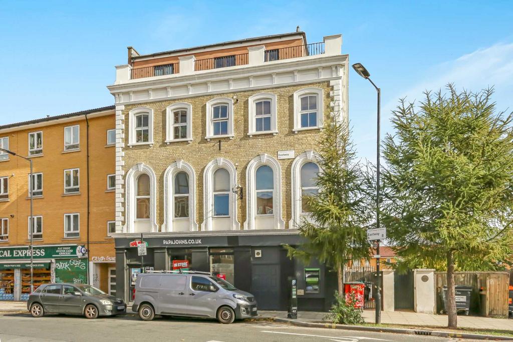 Eastway, Hackney Wick 1 bed apartment £335,000