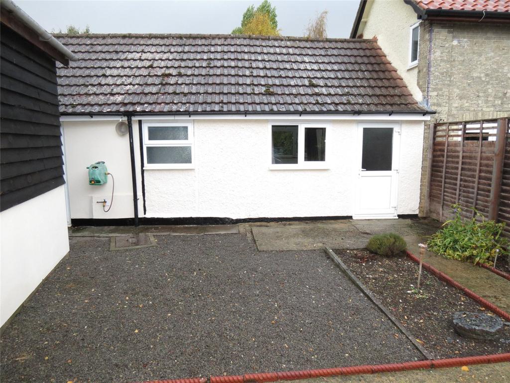 Gipsy Lane, Needham Market, Ipswich, Suffolk, IP6 1 bed bungalow to
