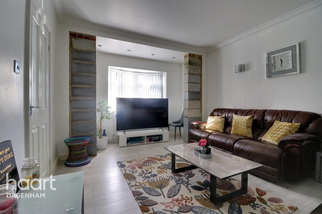Arnold Road, Dagenham 4 bed end of terrace house for sale £500,000