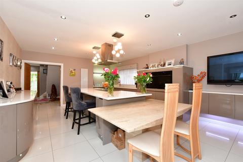 22 Clarendon Drive, Strood, Rochester, ME2 3LT