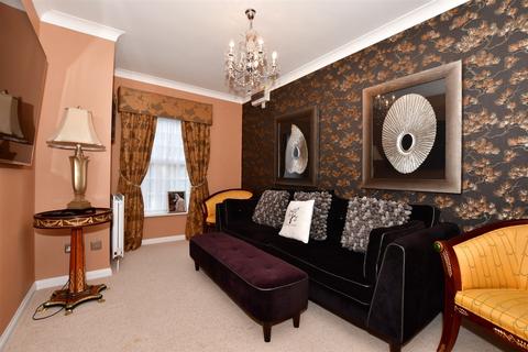 22 Clarendon Drive, Strood, Rochester, ME2 3LT