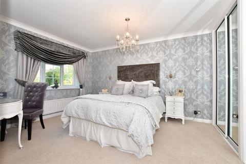 22 Clarendon Drive, Strood, Rochester, ME2 3LT