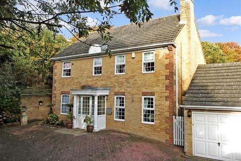 4 bedroom detached house for sale - Clarendon Drive, Strood, Rochester, Kent