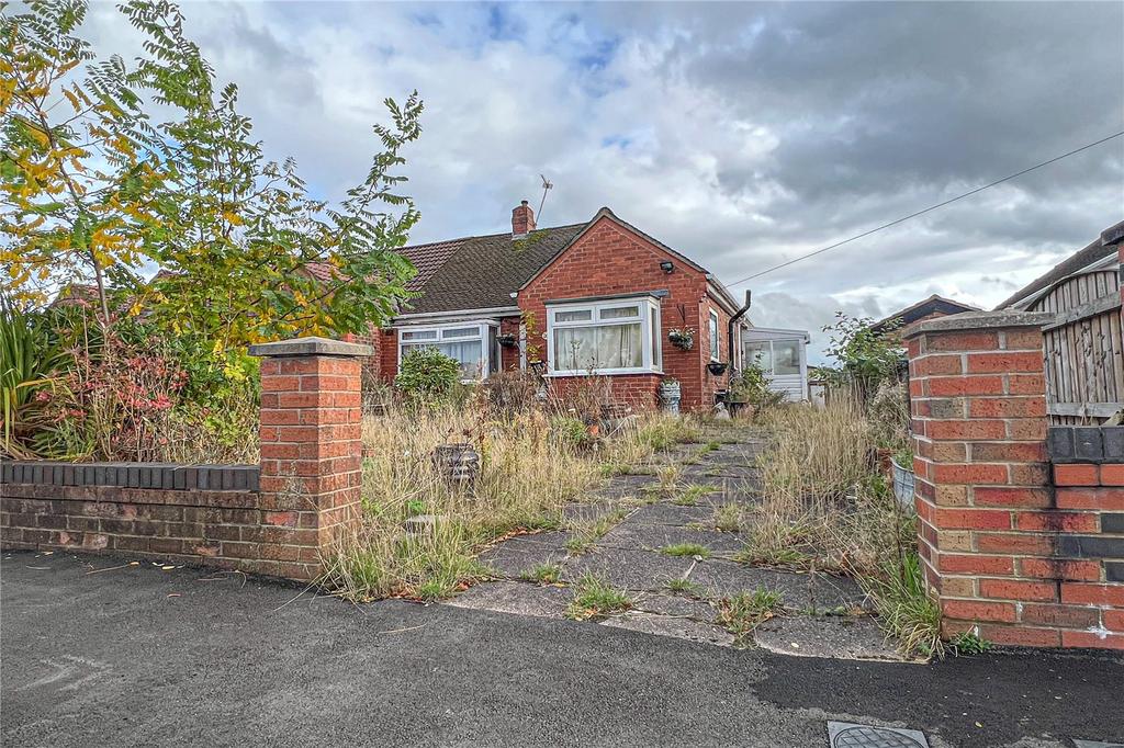 Wyndale Drive, Failsworth... 2 bed bungalow £180,000