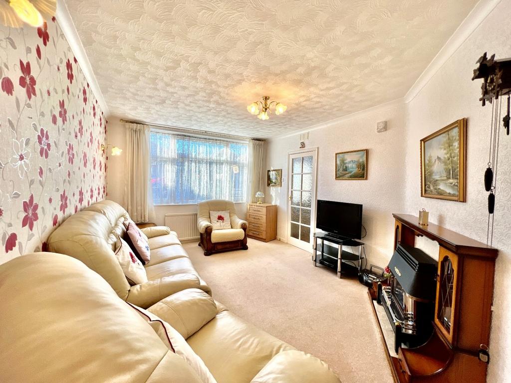 Armson Avenue, Kirby Muxloe 3 bed semidetached house £299,950