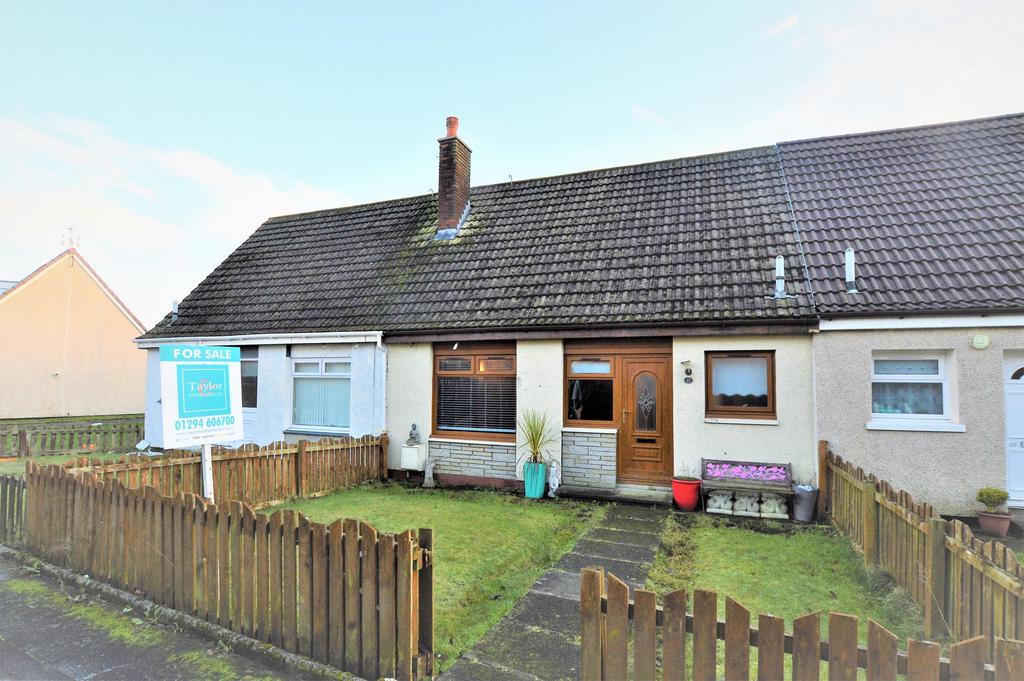 37 Hawthorn Court, KILWINNING, KA13 6DN 2 bed terraced house £95,000