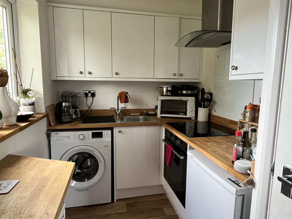 Penney Close, Wigston Studio £500 pcm (£115 pw)