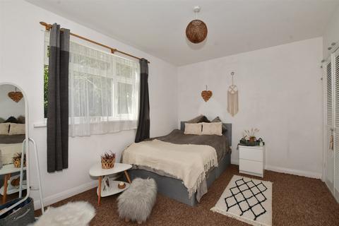 3 Waldronhyrst, South Croydon, CR2 6NZ