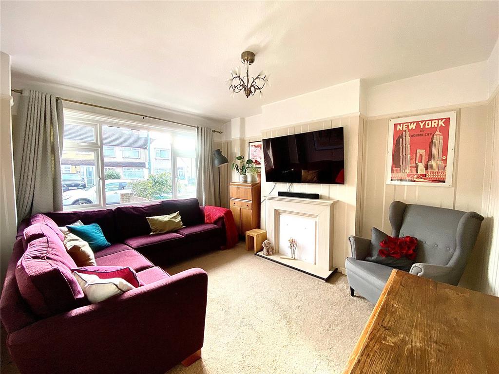 Glenview, Upper Abbey Wood, London, SE2 4 bed semidetached house £