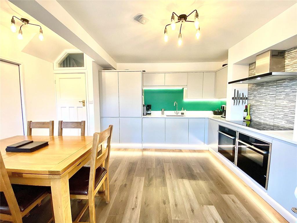 Glenview, Upper Abbey Wood, London, SE2 4 bed semidetached house £