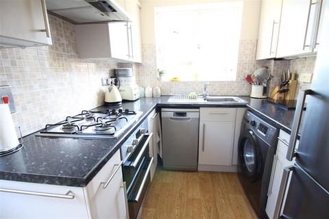 1 Juniper Close, Whitehill, Bordon, GU35 9EZ