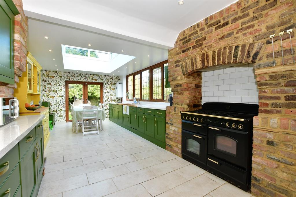 Fordwich Road, Fordwich, Canterbury, Kent 5 bed detached house £1,250,000