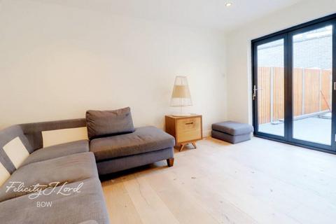 undefined, Grand Walk, London