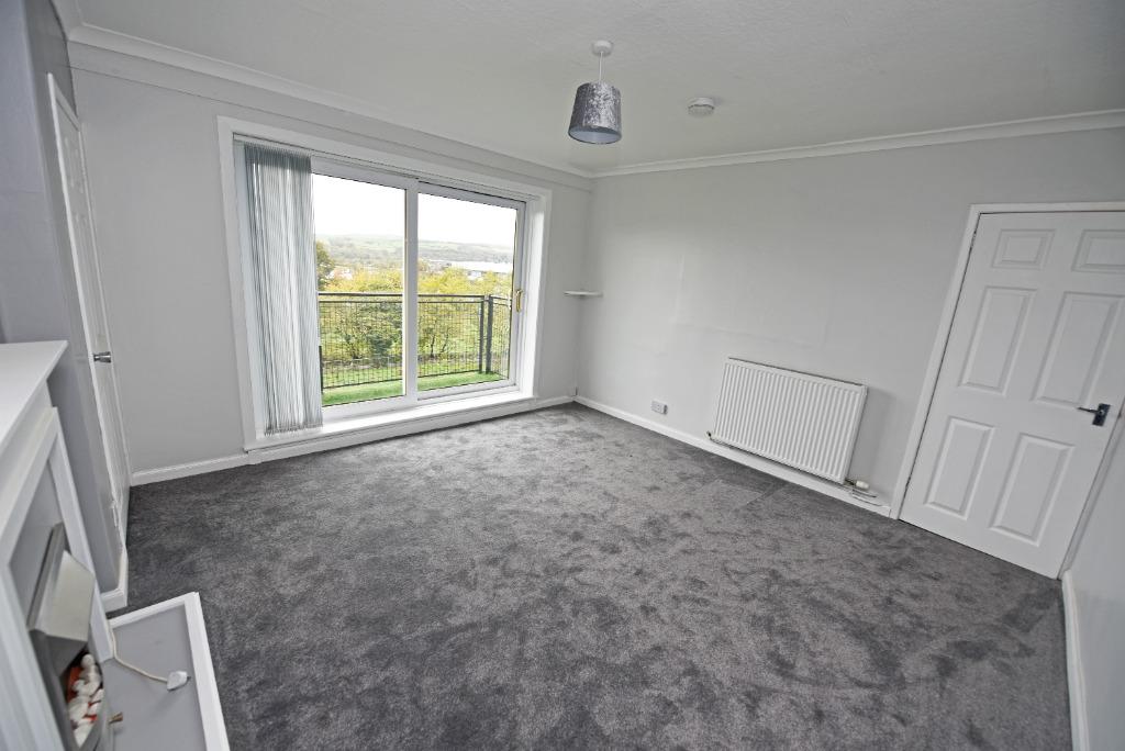 Valeview Terrace, Dumbarton, West... 2 bed flat £550 pcm (£127 pw)