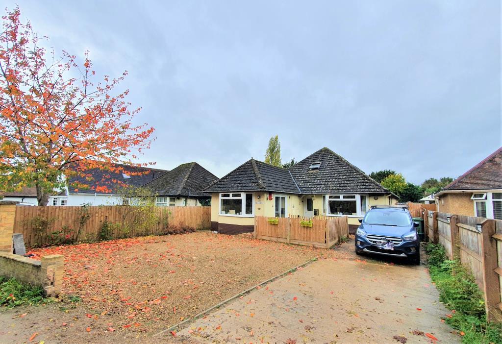 Whitecross, Abingdon, OX13 4 bed detached bungalow £550,000