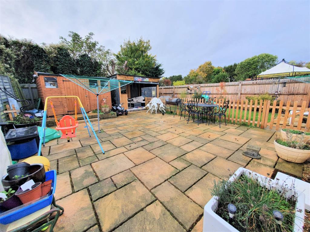 Whitecross, Abingdon, OX13 4 bed detached bungalow £550,000