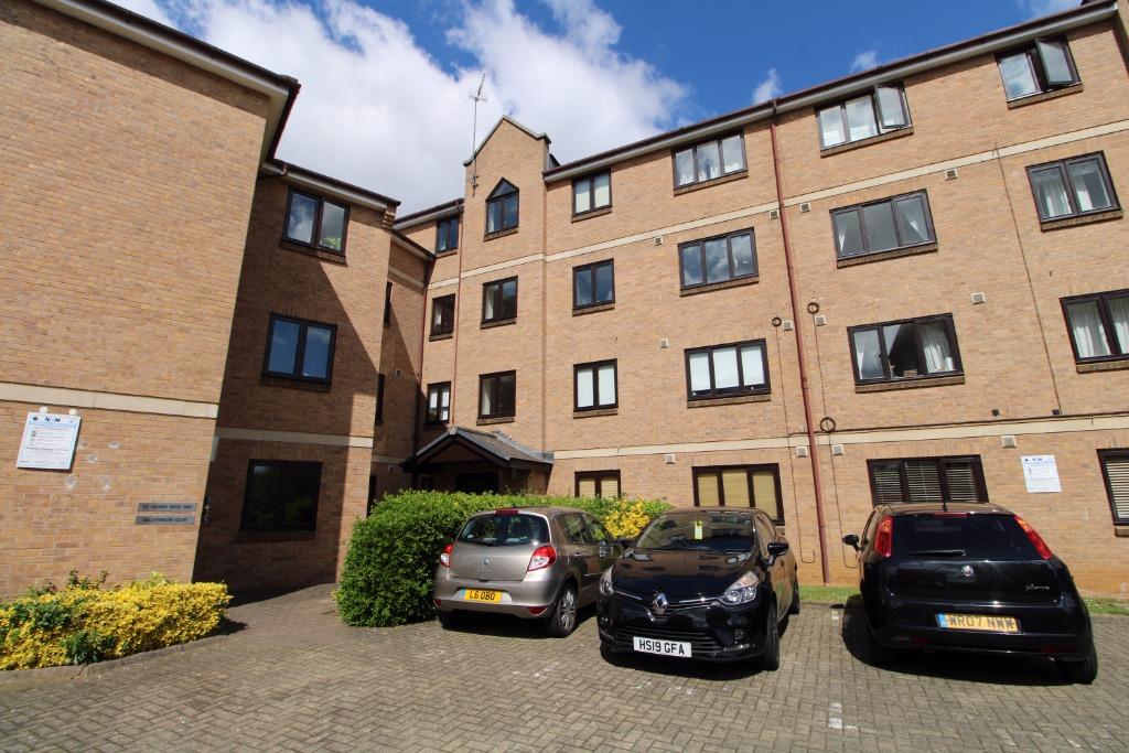 Henry Bird Way, Southbridge, Northampton, NN4 2 bed flat £725 pcm (£