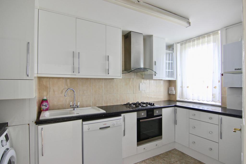 Oatfield House, Perry Court, London, N15 2 bed apartment - £250,000