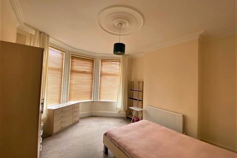 1 bedroom in a house share to rent - Boundary Road, London N22