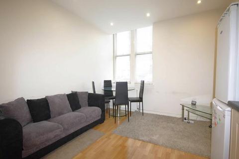 2 bedroom flat to rent, Thorntree Street, Edinburgh, EH6