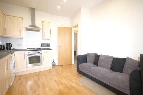 2 bedroom flat to rent, Thorntree Street, Edinburgh, EH6