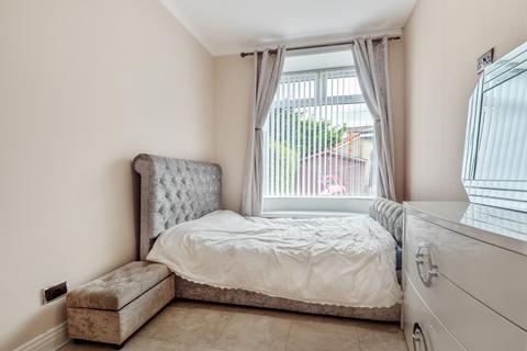 2 Briarlea Drive, Giffnock, Glasgow, G46 6DS
