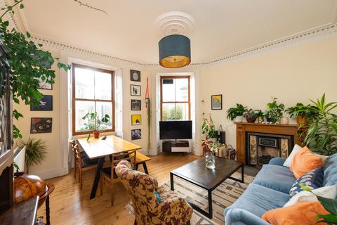 3 bedroom flat for sale - Madeira Street, Edinburgh EH6