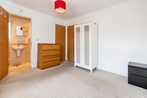 4 Stephen Oake Close, Manchester, M8 8AZ