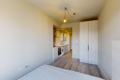 Studio to rent, Westree House, Maidstone