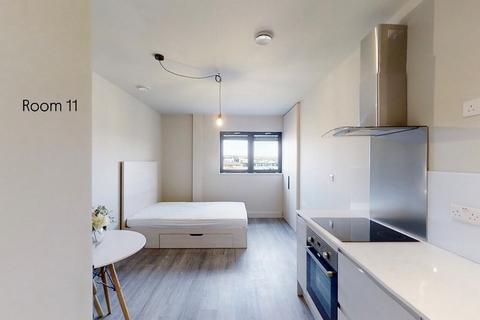 Studio to rent, Westree House, Maidstone