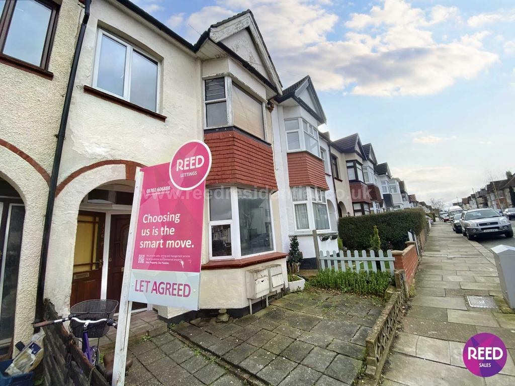 Westcliff Park Drive, Westcliff On Sea 1 bed flat to rent £1,050 pcm