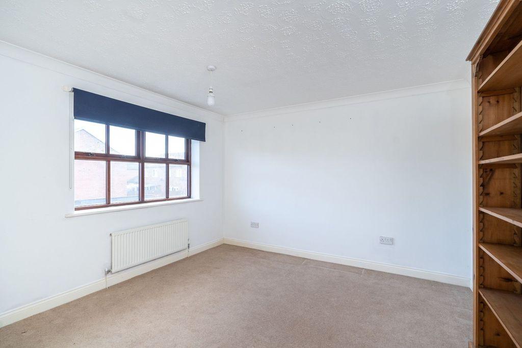 Bedroom 2 (Double)