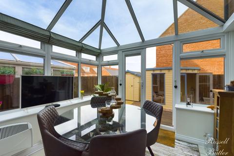 17 Cotton End, Buckingham, MK18 7RJ