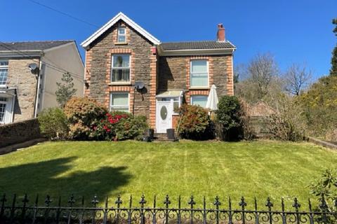 13 Clyngwyn Road, Ystalyfera, Swansea, SA9 2AE