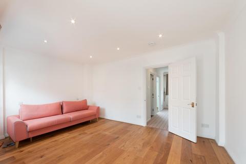 4 bedroom terraced house to rent - Albert Mews, Narrow Street, E14