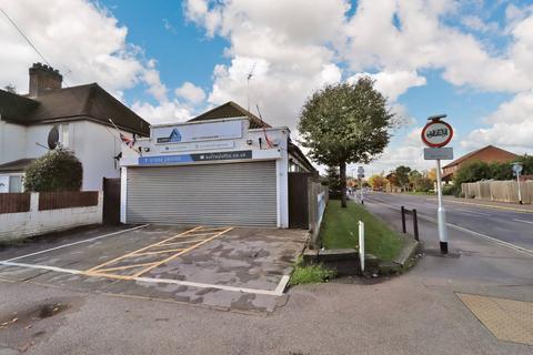 Property to rent - Molesey Road, Walton-on-Thames KT12