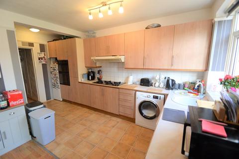 17 Helen Avenue, Feltham, TW14 9LA