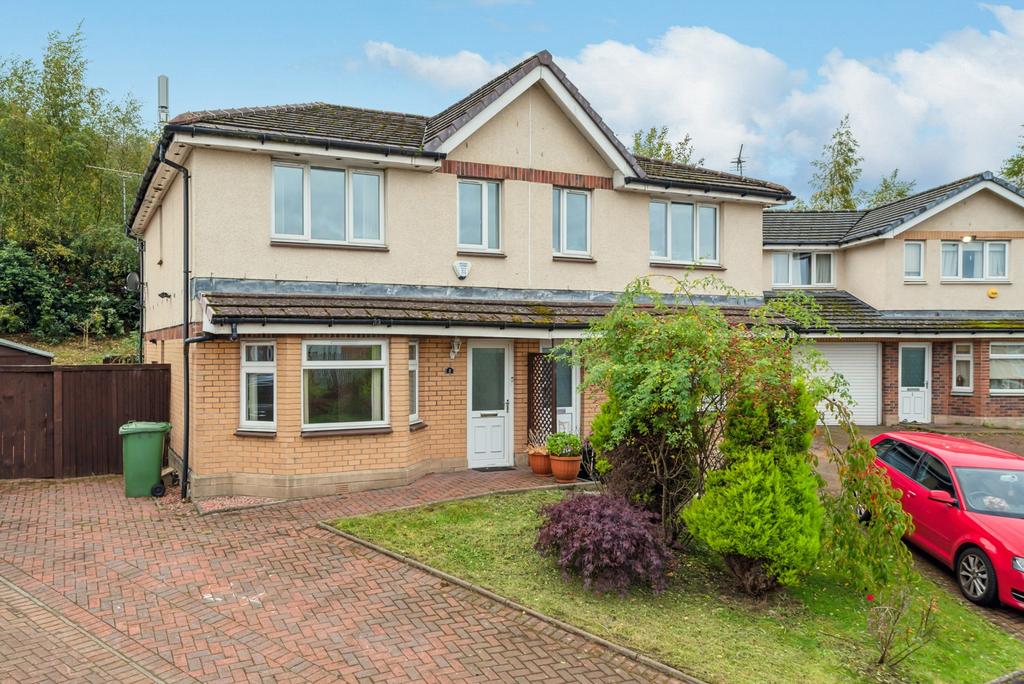 Leverngrove Court, Crookston... 3 bed semidetached house £180,000