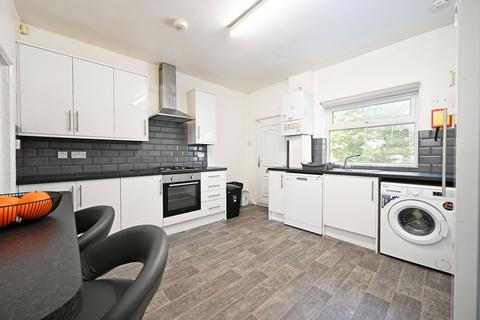 4 bedroom house share to rent, 14 Clarke Street, Broomhall