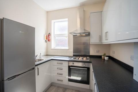 3 bedroom house share to rent, Flat 2B 341-343 Sharrowvale Road, Ecclesall