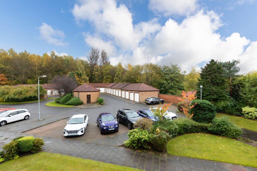 Melbourne Court, Giffnock 2 bed apartment £219,000