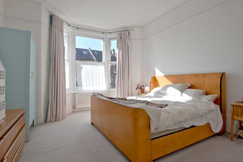 80a Savernake Road, London, NW3 2JR