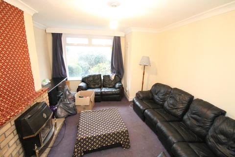 6 bedroom semi-detached house to rent - Hartley Avenue, Woodhouse