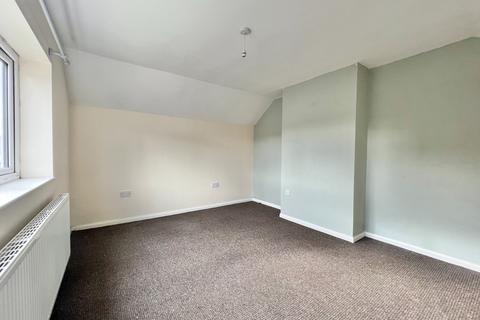 2 bedroom end of terrace house to rent, Altofts Road, Normanton