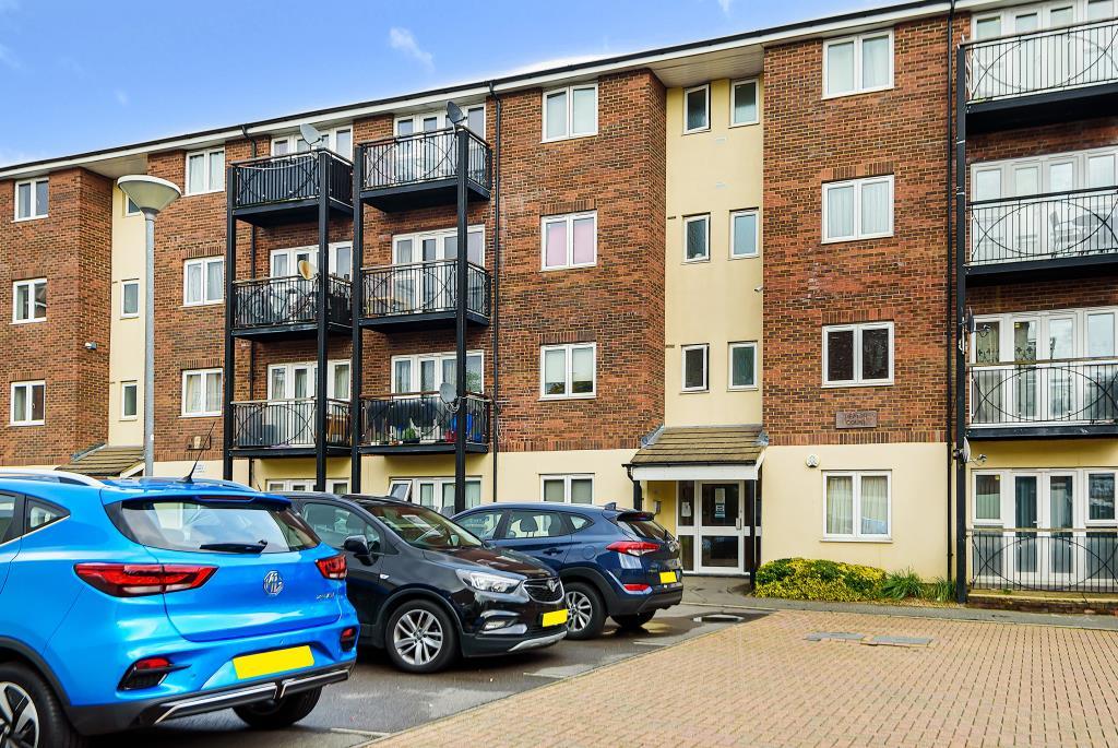Whetstone, London, N20 2 bed flat £325,000