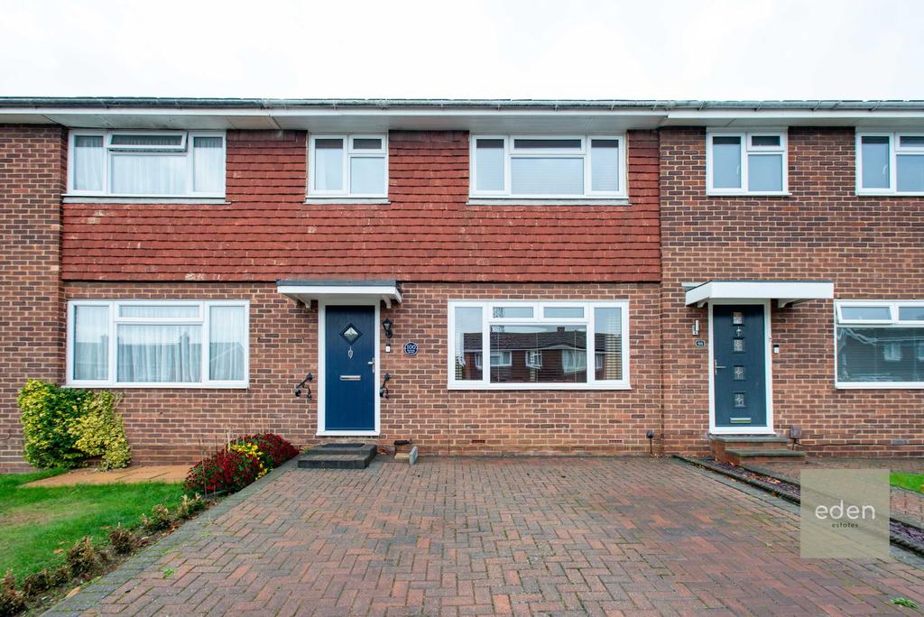 Plover Road, Larkfield, ME20 3 bed terraced house £360,000